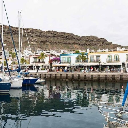Precioso Yate En El Centro Del Puerto De Mogan Hotel Luaran gambar